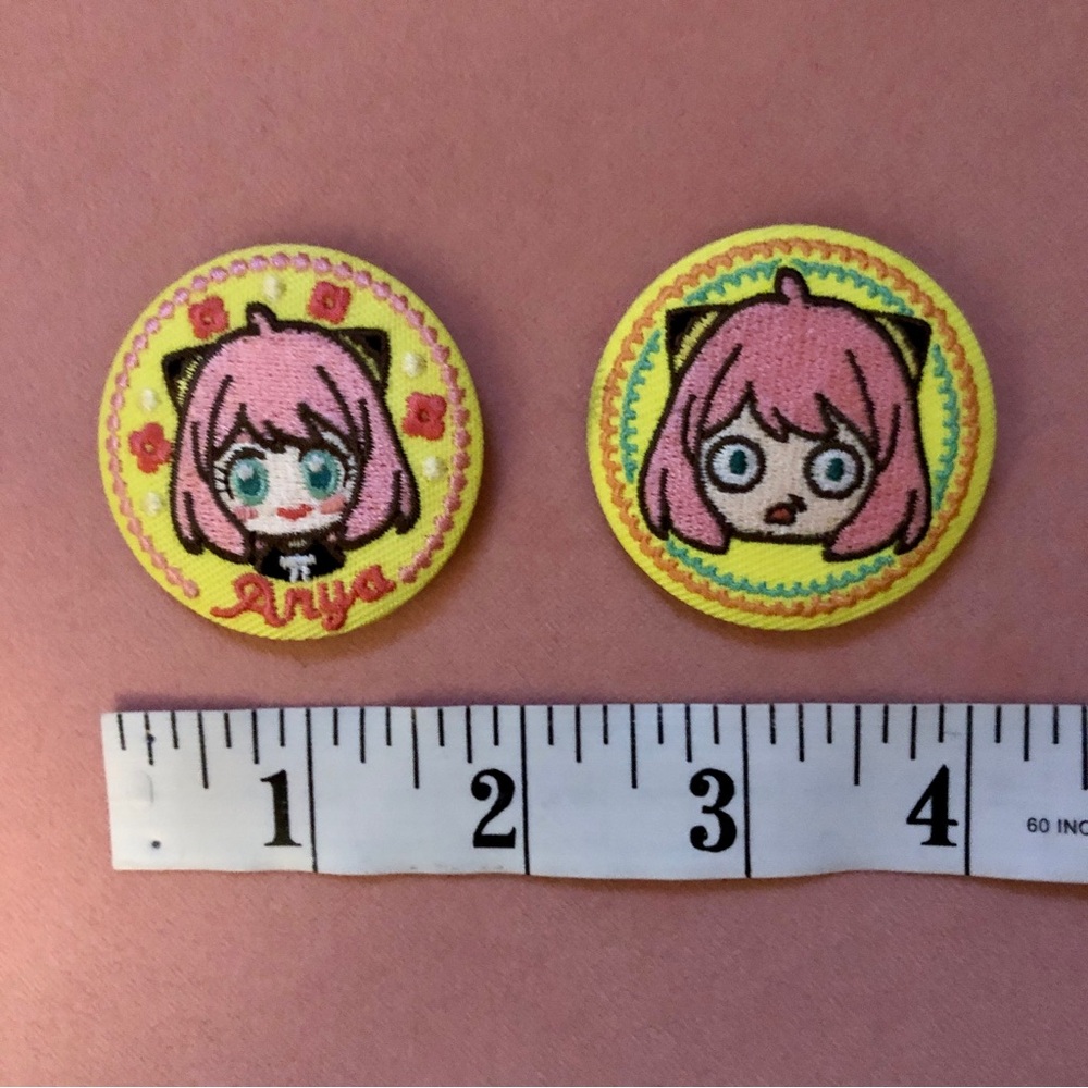 2 Spy Family Anya Embroidered Pin Badges Japan Kawaii Anime Manga Hot Topic - Picture 3 of 7